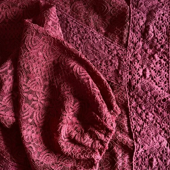 Cable & Gauge Burgundy Lace Blouse Romantic Long Sleeve Top - Picture 11 of 13